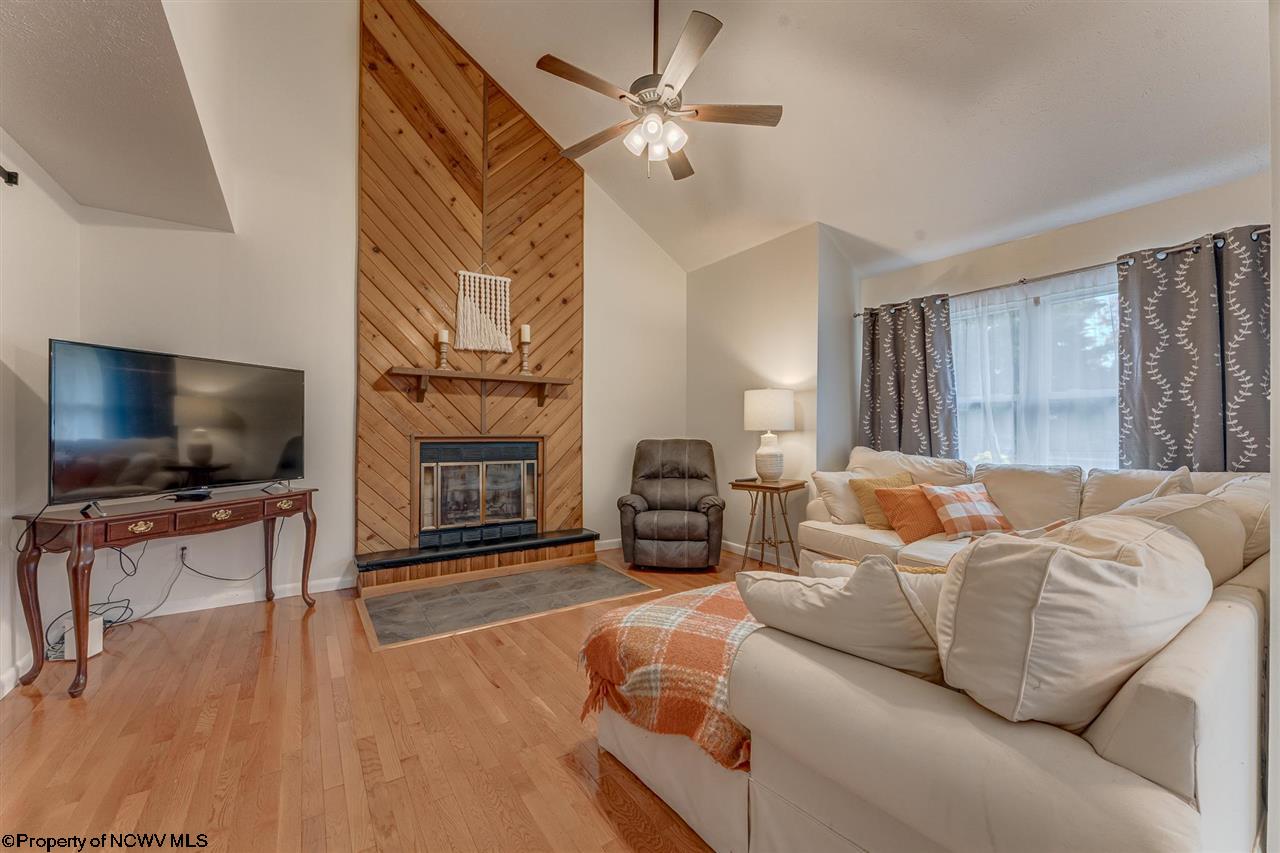 116 Ridgeley Road Morgantown, WV 26505 - Photo 2 of 30 Gallery Image 2
