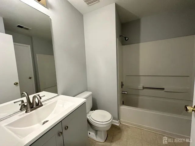 $1,895 | 610 Edpas Road, New Brunswick, NJ 08901