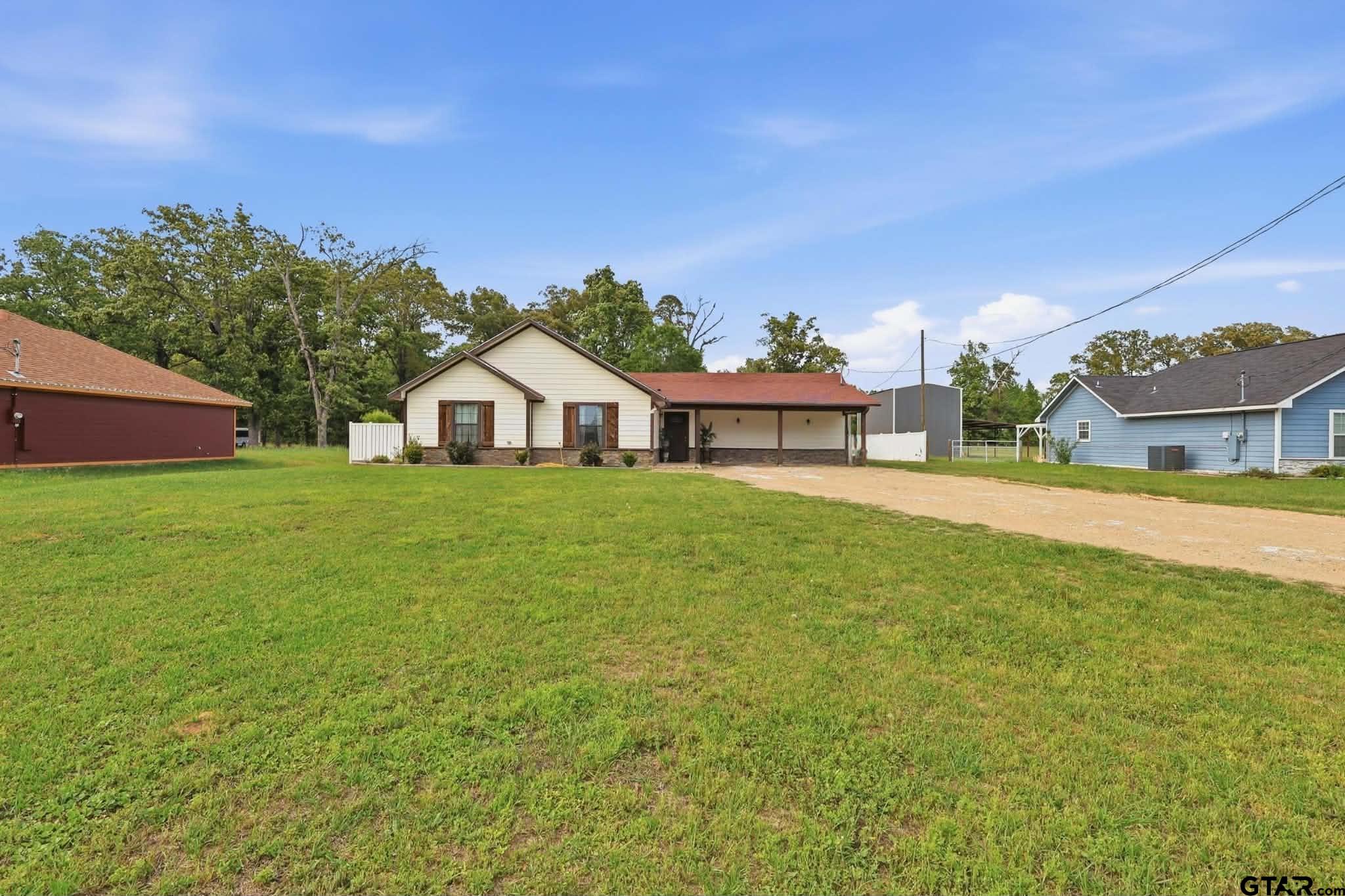 1933 Highway 11 Pittsburg, TX 75686 - Photo 24 of 34 a house view with a garden space