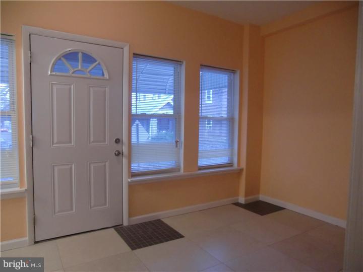 922 Marshall Road Sharon Hill, PA 19079 - Photo 3 of 19 Sun Room