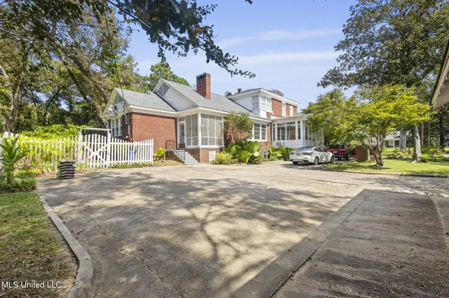 $499,000 | 330 South Ext Street, Hazlehurst, MS 39083