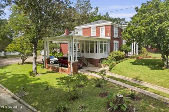 $499,000 | 330 South Ext Street, Hazlehurst, MS 39083