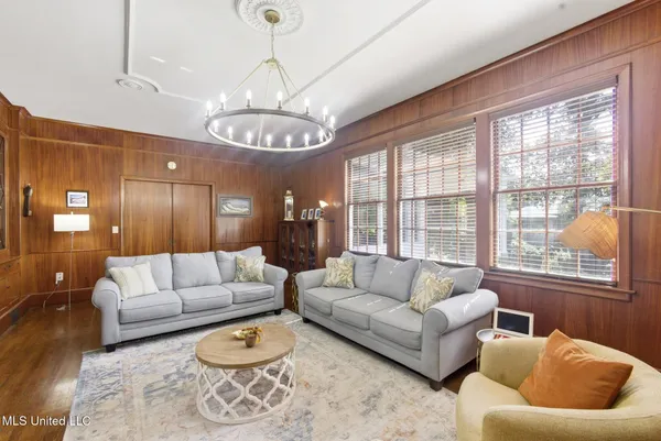 $489,000 | 330 South Ext Street, Hazlehurst, MS 39083