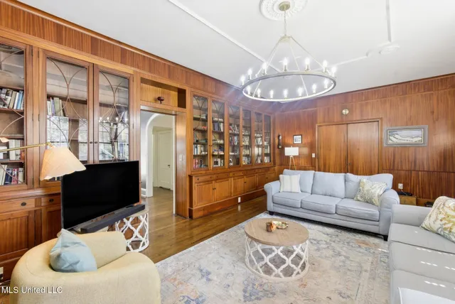 $499,000 | 330 South Ext Street, Hazlehurst, MS 39083