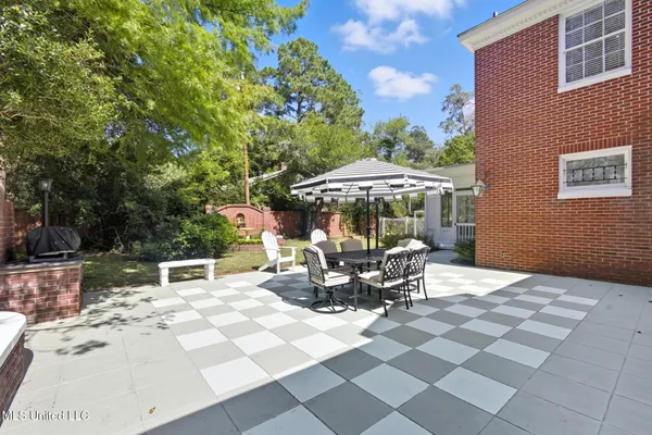 $489,000 | 330 South Ext Street, Hazlehurst, MS 39083