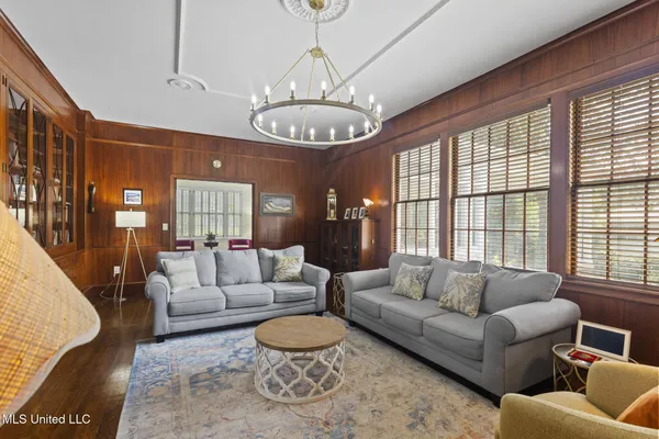 $489,000 | 330 South Ext Street, Hazlehurst, MS 39083