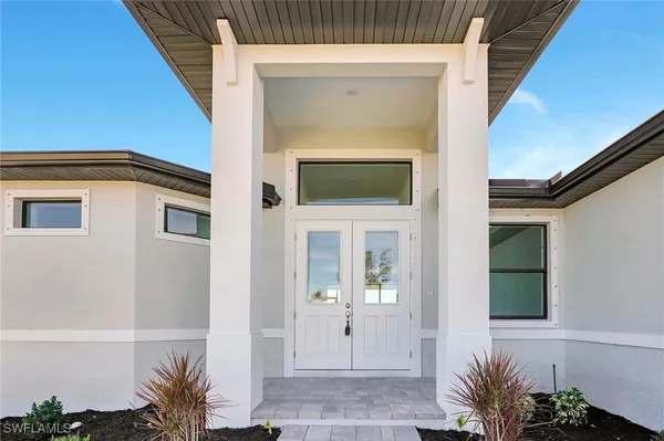 $488,000 | 3710 Southwest 4th Lane, Cape Coral, FL 33991