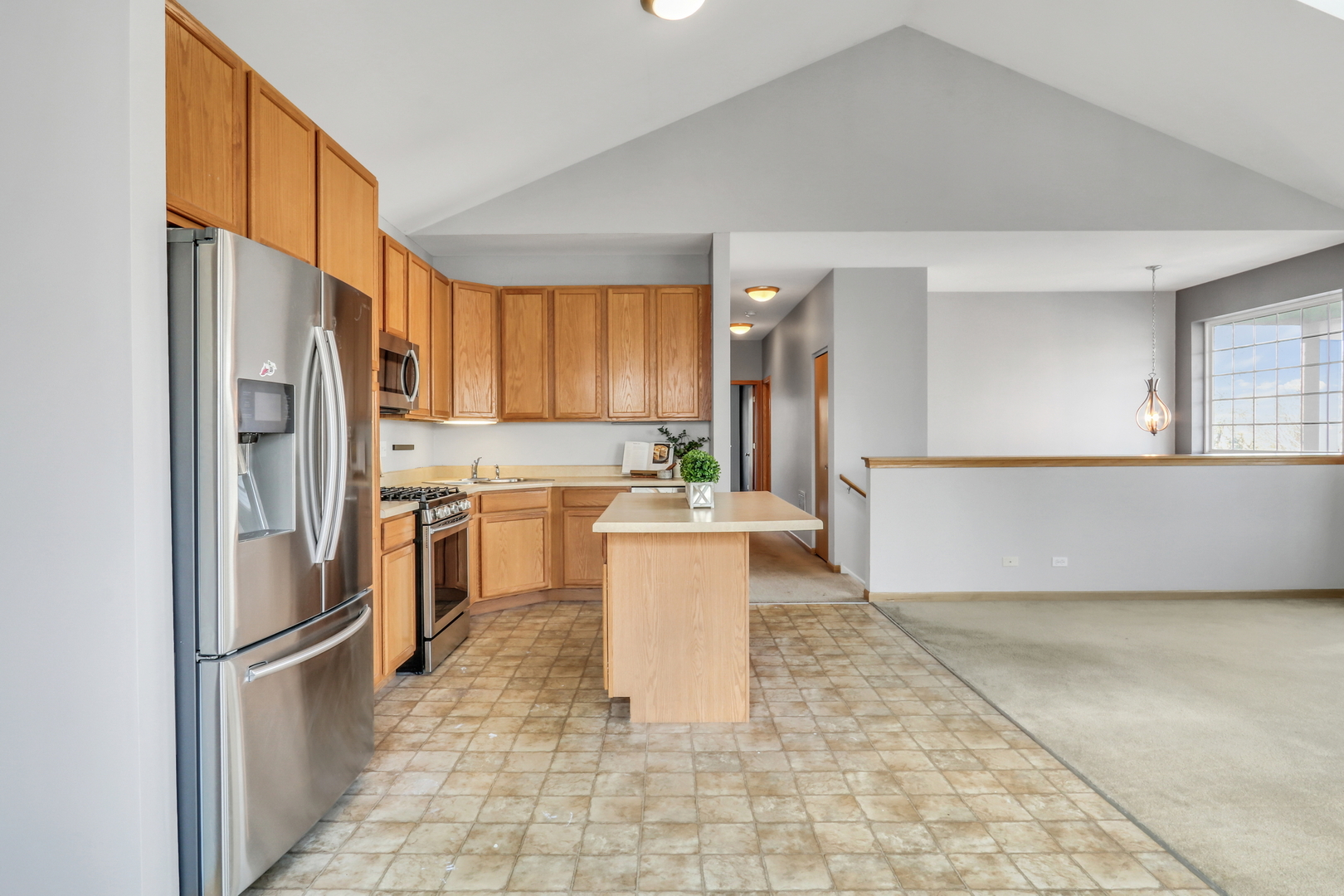 1491 Sedgewood Court Round Lake, IL 60073 - Photo 8 of 31