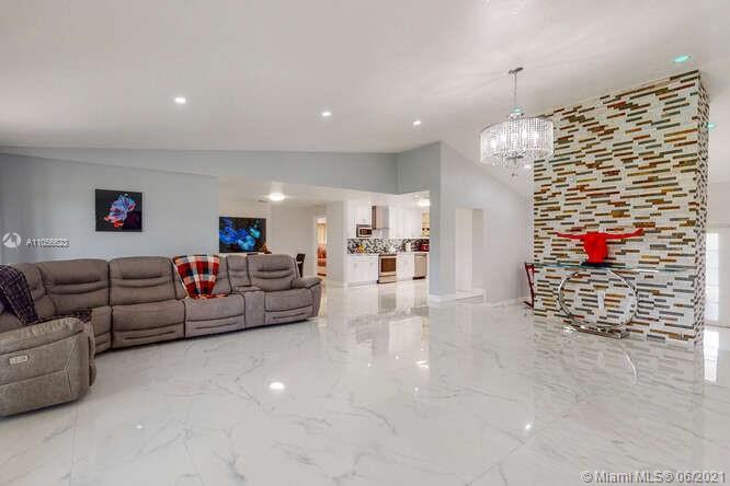 25040 Southwest 222nd Avenue Homestead, FL 33031 - Photo 6 of 68