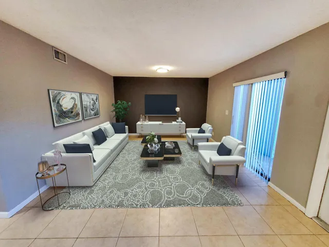 $2,000 | 2445 Southwest 22nd Avenue, Unit 1020, Delray Beach, FL 33445