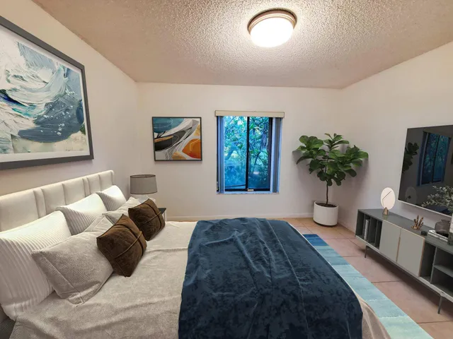 $2,000 | 2445 Southwest 22nd Avenue, Unit 1020, Delray Beach, FL 33445