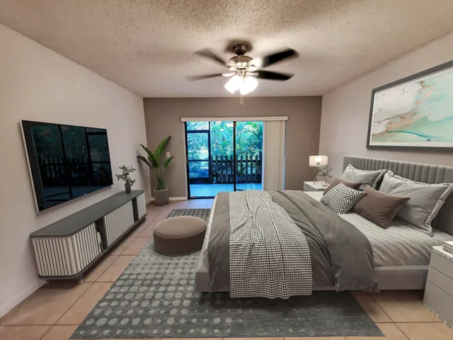 $2,000 | 2445 Southwest 22nd Avenue, Unit 1020, Delray Beach, FL 33445