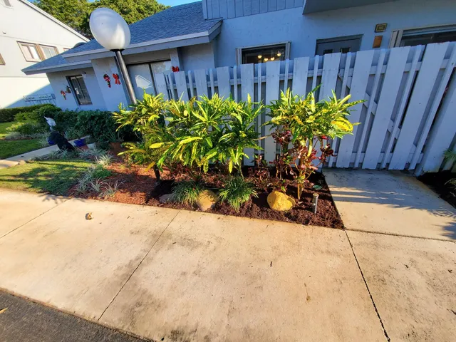 $2,000 | 2445 Southwest 22nd Avenue, Unit 1020, Delray Beach, FL 33445