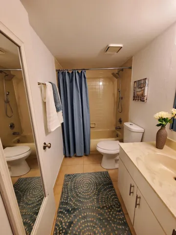 $2,000 | 2445 Southwest 22nd Avenue, Unit 1020, Delray Beach, FL 33445