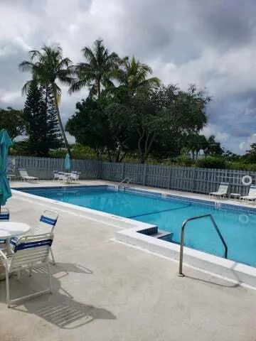 $2,000 | 2445 Southwest 22nd Avenue, Unit 1020, Delray Beach, FL 33445