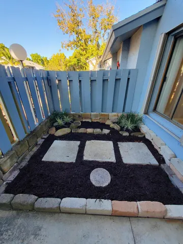 $2,000 | 2445 Southwest 22nd Avenue, Unit 1020, Delray Beach, FL 33445