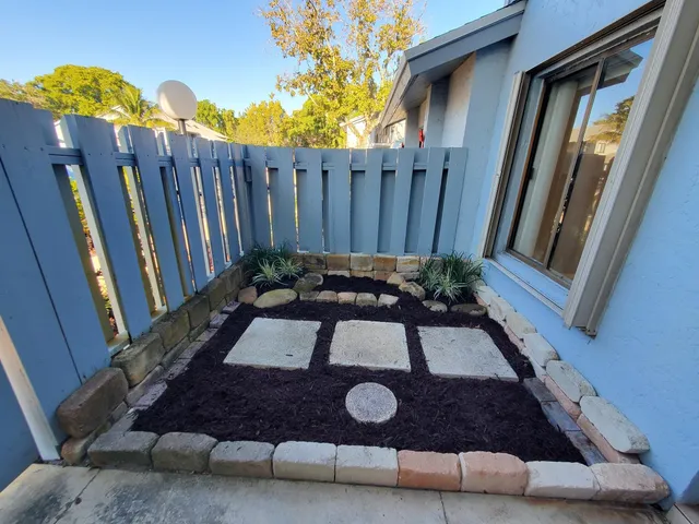 $2,000 | 2445 Southwest 22nd Avenue, Unit 1020, Delray Beach, FL 33445