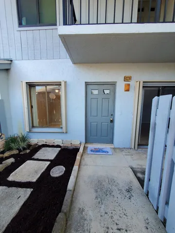 $2,000 | 2445 Southwest 22nd Avenue, Unit 1020, Delray Beach, FL 33445