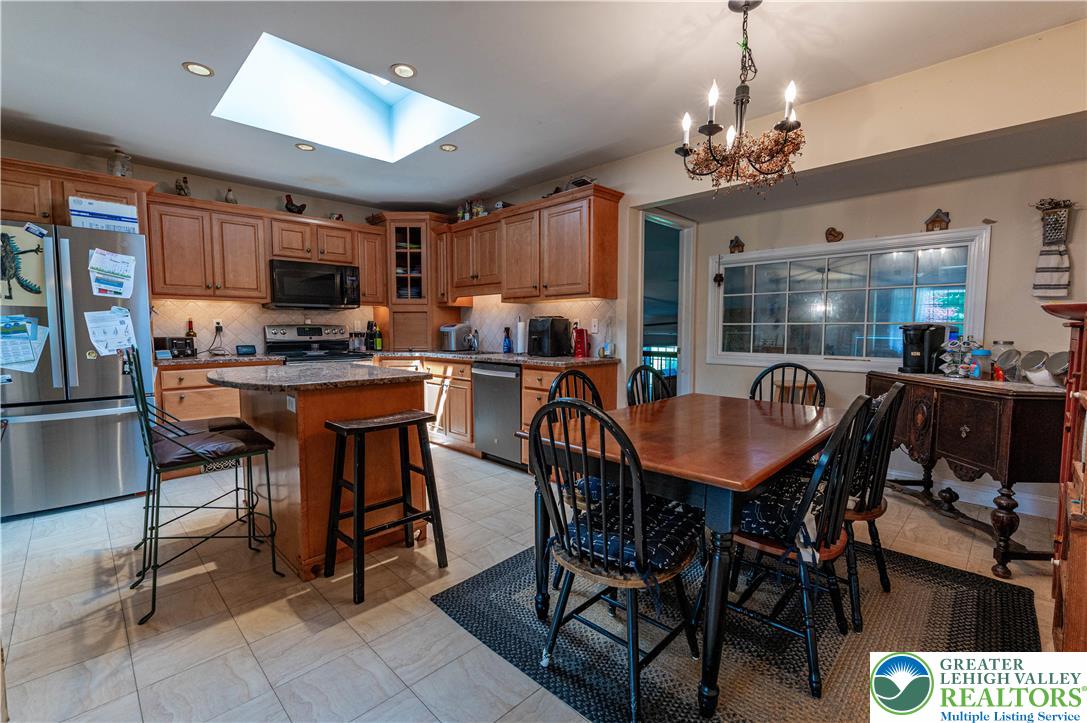 518 Bauer Road Bath, PA 18014 - Photo 8 of 59
