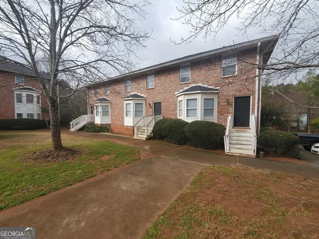 $2,200 | 1850 Cedar Shoals Drive, Unit C3, Athens, GA 30605