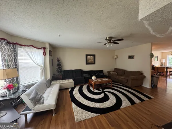 $2,100 | 1850 Cedar Shoals Drive, Unit C3, Athens, GA 30605