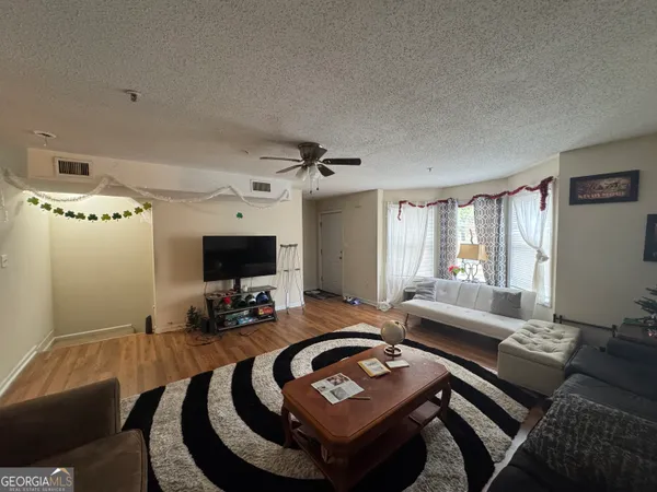 $2,100 | 1850 Cedar Shoals Drive, Unit C3, Athens, GA 30605