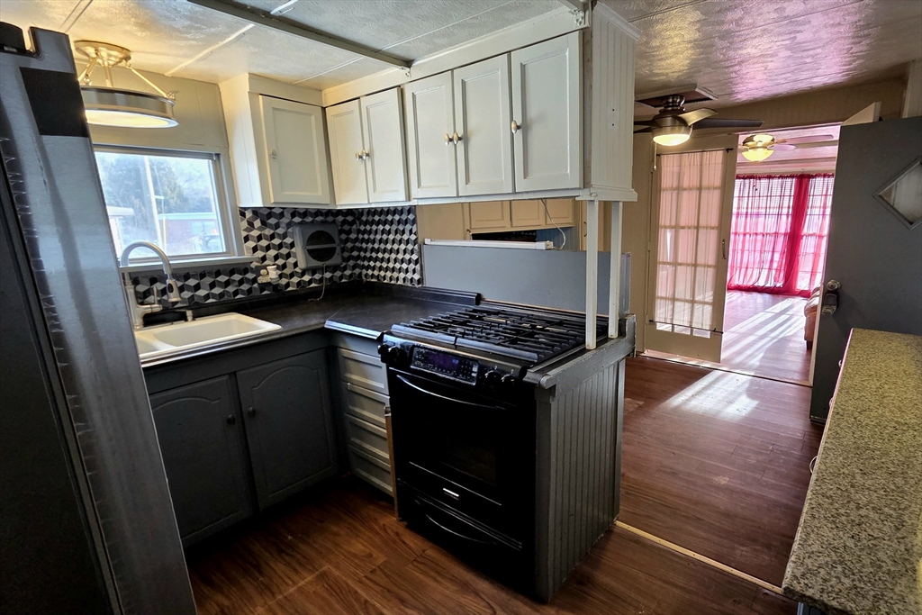 1760 Westover Road, Unit 5 Chicopee, MA 01020 - Photo 12 of 21