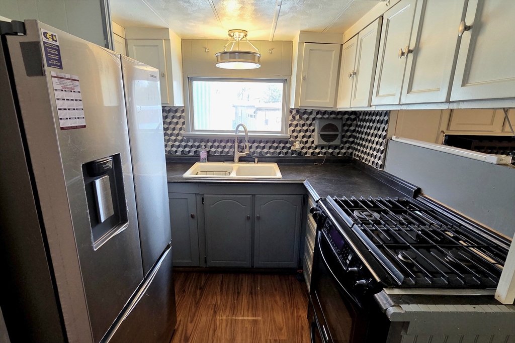 1760 Westover Road, Unit 5 Chicopee, MA 01020 - Photo 13 of 21