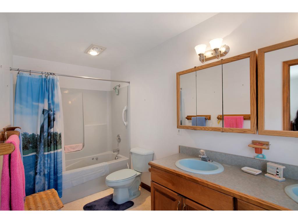 228 Leonard Road Sharon, VT 05068 - Photo 16 of 35