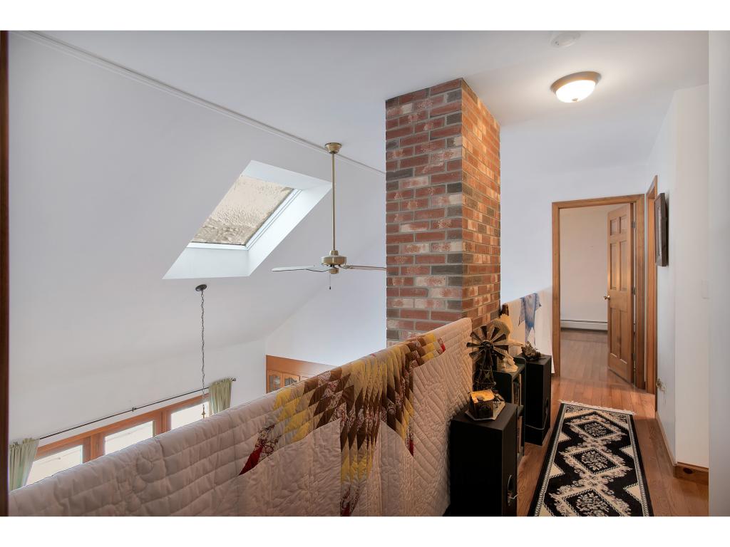 228 Leonard Road Sharon, VT 05068 - Photo 18 of 35