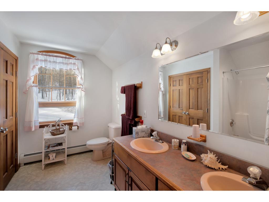 228 Leonard Road Sharon, VT 05068 - Photo 22 of 35