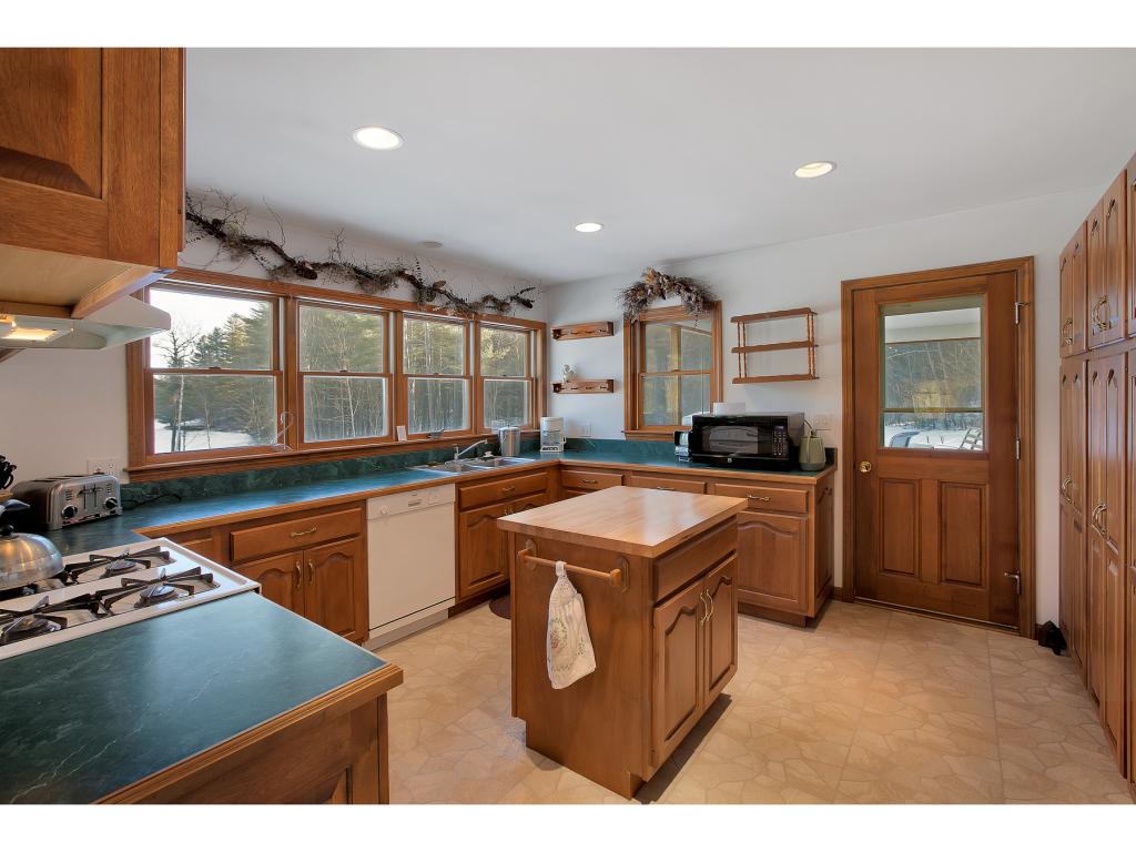 228 Leonard Road Sharon, VT 05068 - Photo 6 of 35