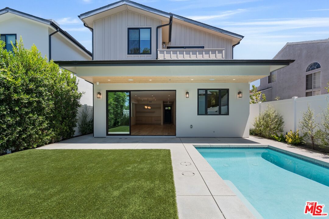 4647 Morse Avenue Sherman Oaks, CA 91423 - Photo 15 of 47 a view of a house with a garden