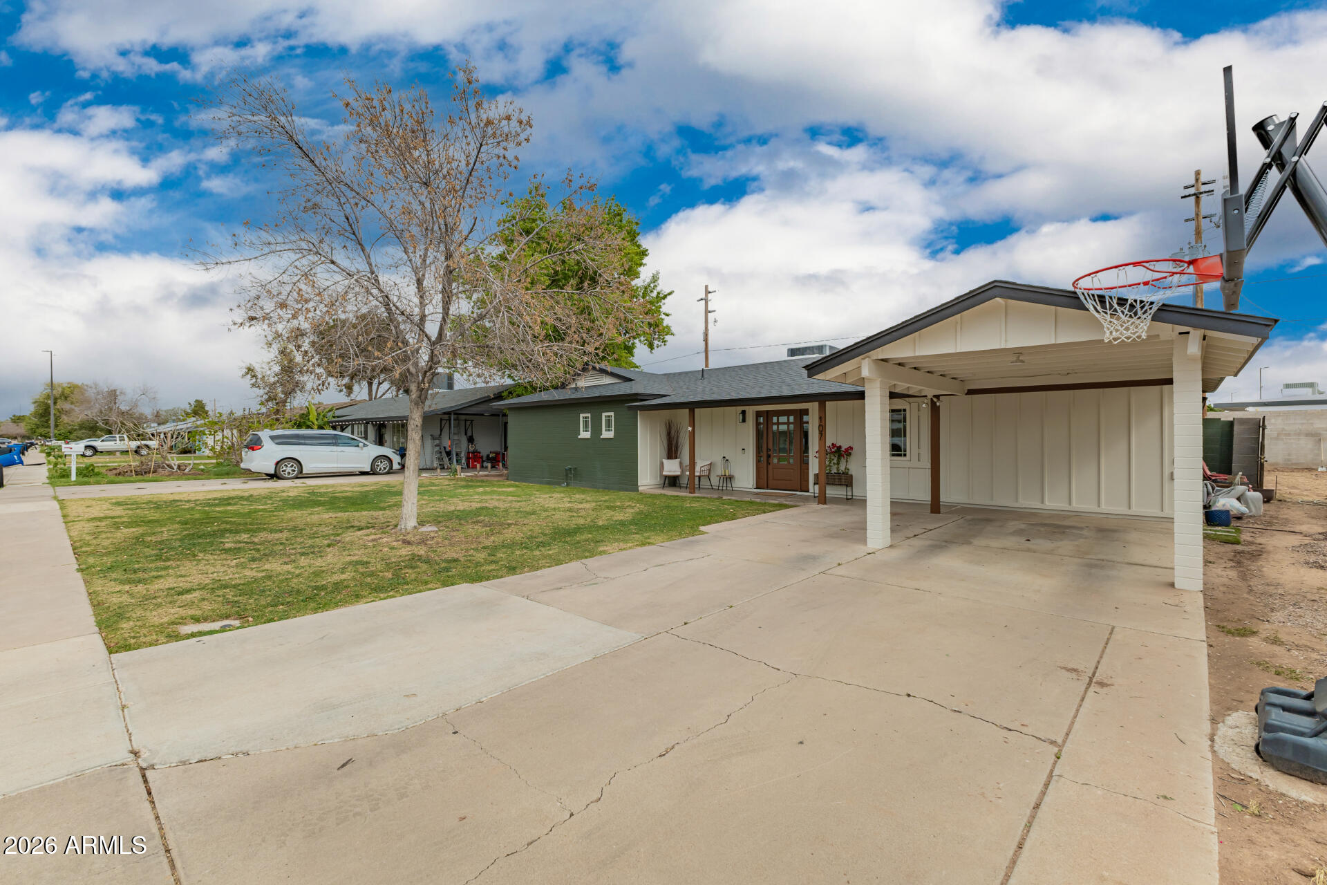 107 South Catalina Street Gilbert, AZ 85233 - Photo 4 of 47 03 - Catalina