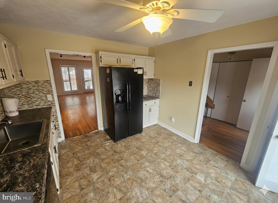 28 Club Lane Reading, PA 19607 - Photo 3 of 22