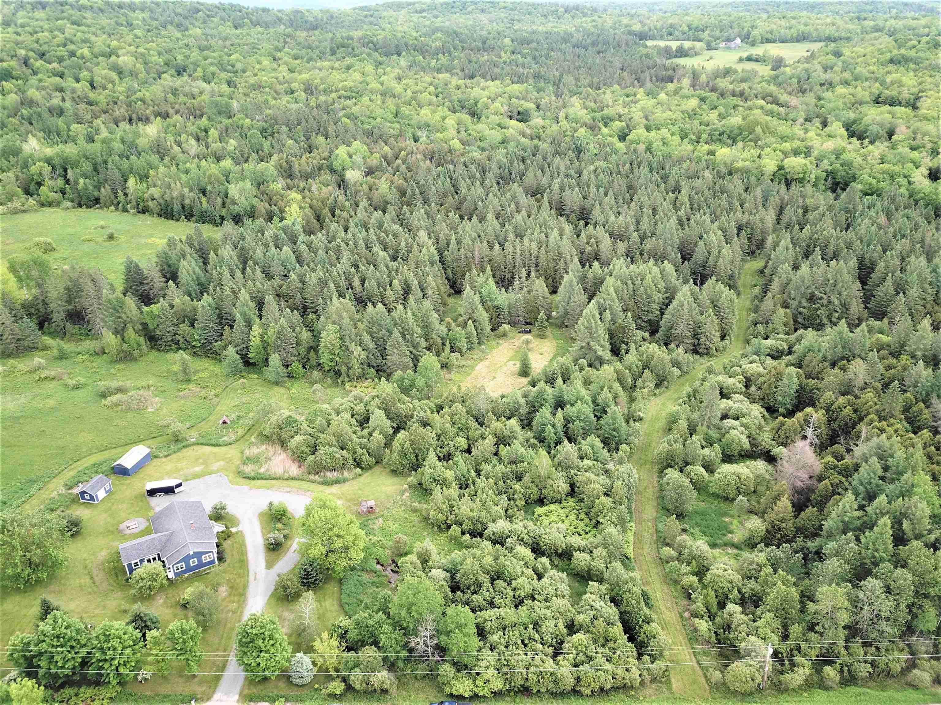 3993 Hinman Settler Road Derby, VT 05855 - Photo 3 of 39 Gallery Image 3