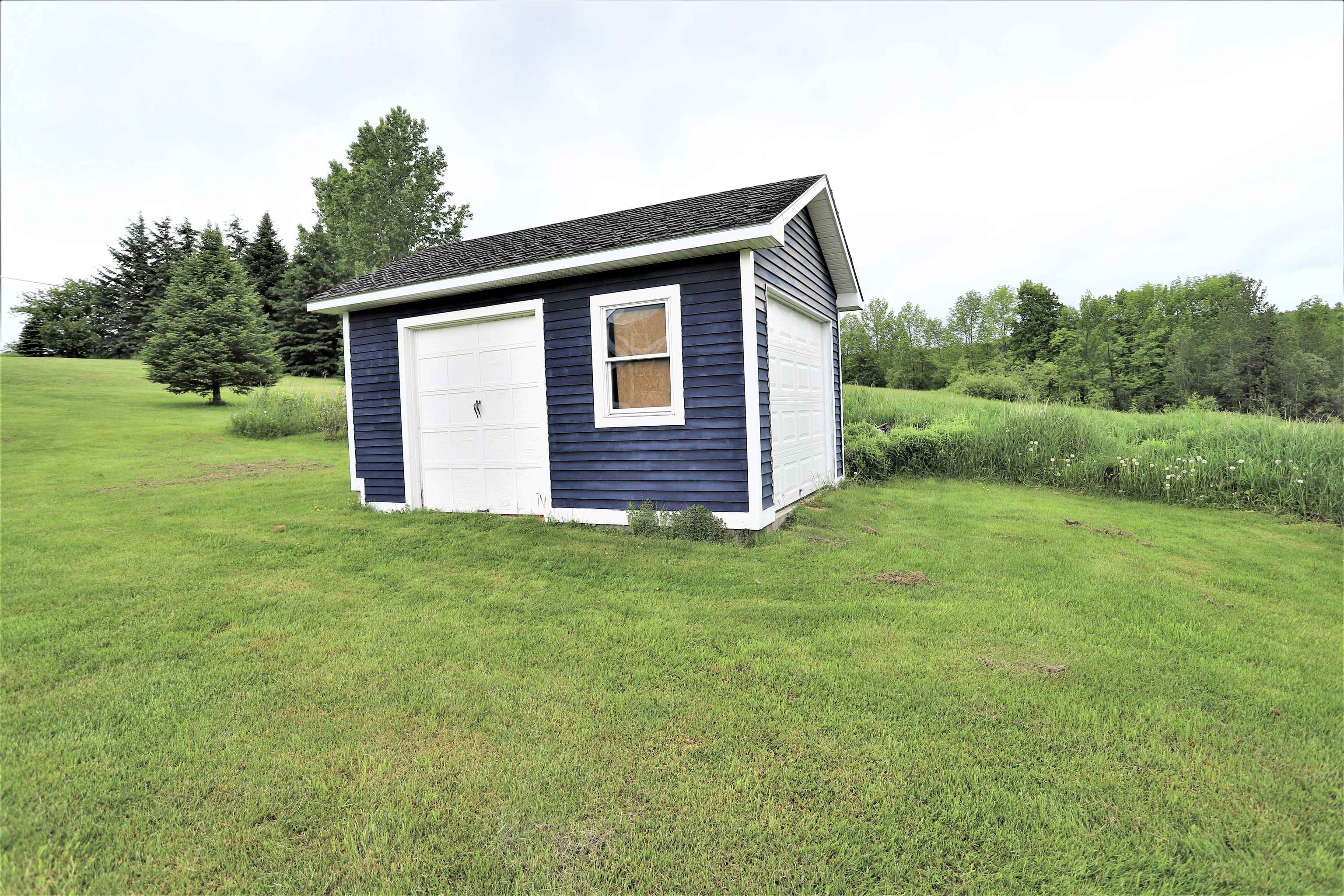 3993 Hinman Settler Road Derby, VT 05855 - Photo 34 of 39 Gallery Image 34