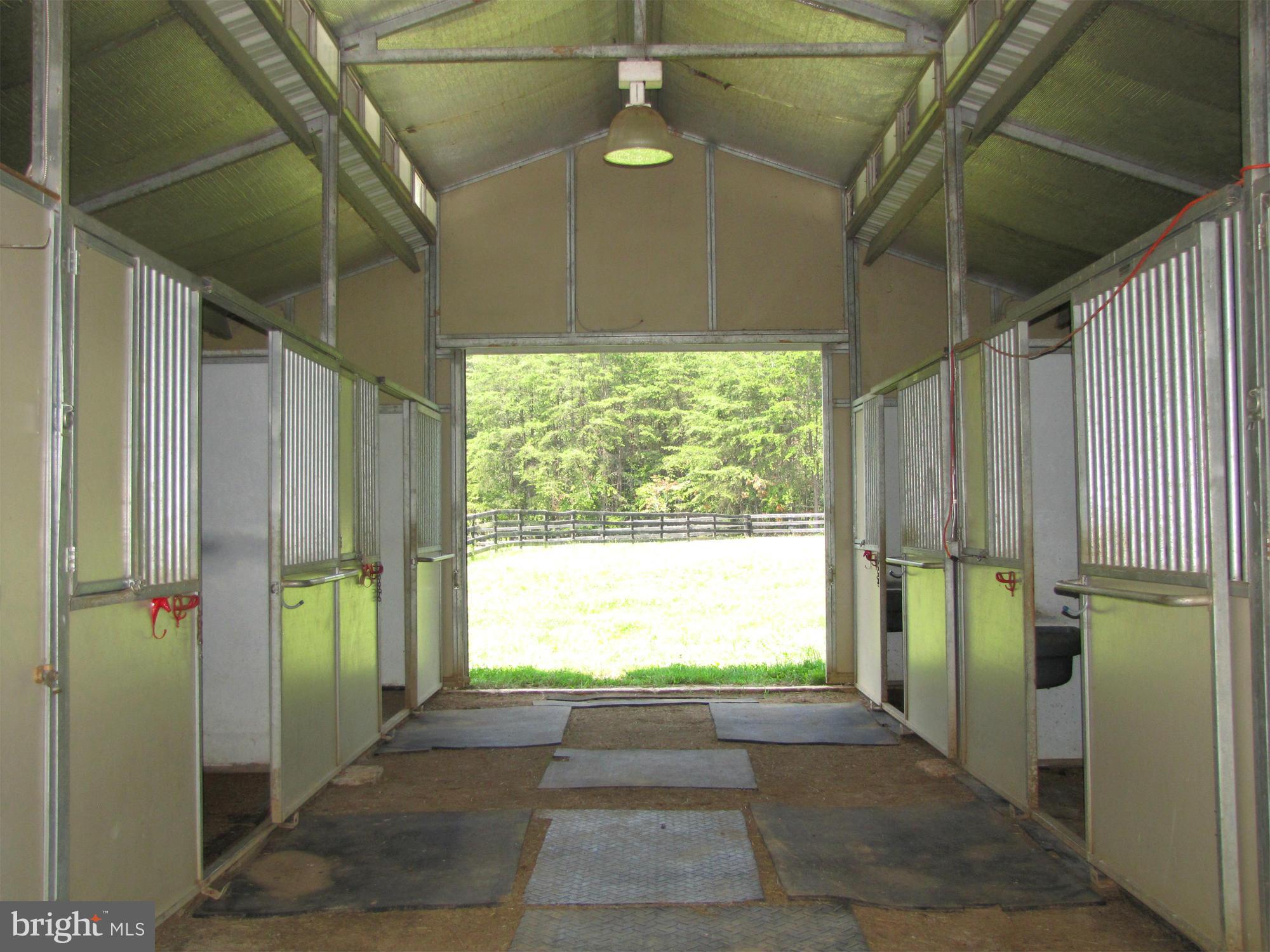 10547 Cliff Mills Road Marshall, VA 20115 - Photo 20 of 25 Stable interior