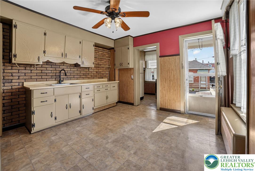 348 7th Avenue Bethlehem, PA 18018 - Photo 18 of 30