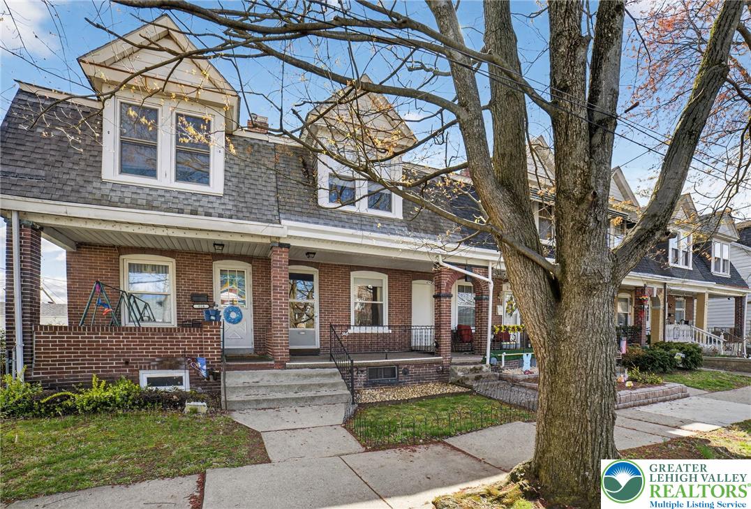348 7th Avenue Bethlehem, PA 18018 - Photo 3 of 30
