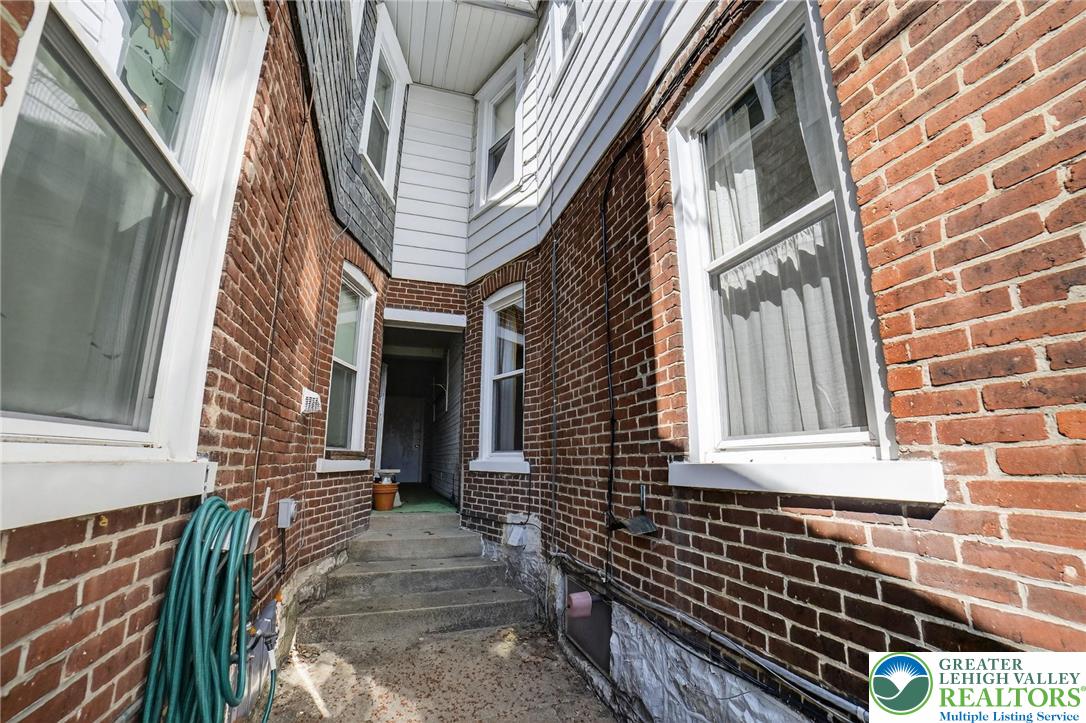 348 7th Avenue Bethlehem, PA 18018 - Photo 10 of 30