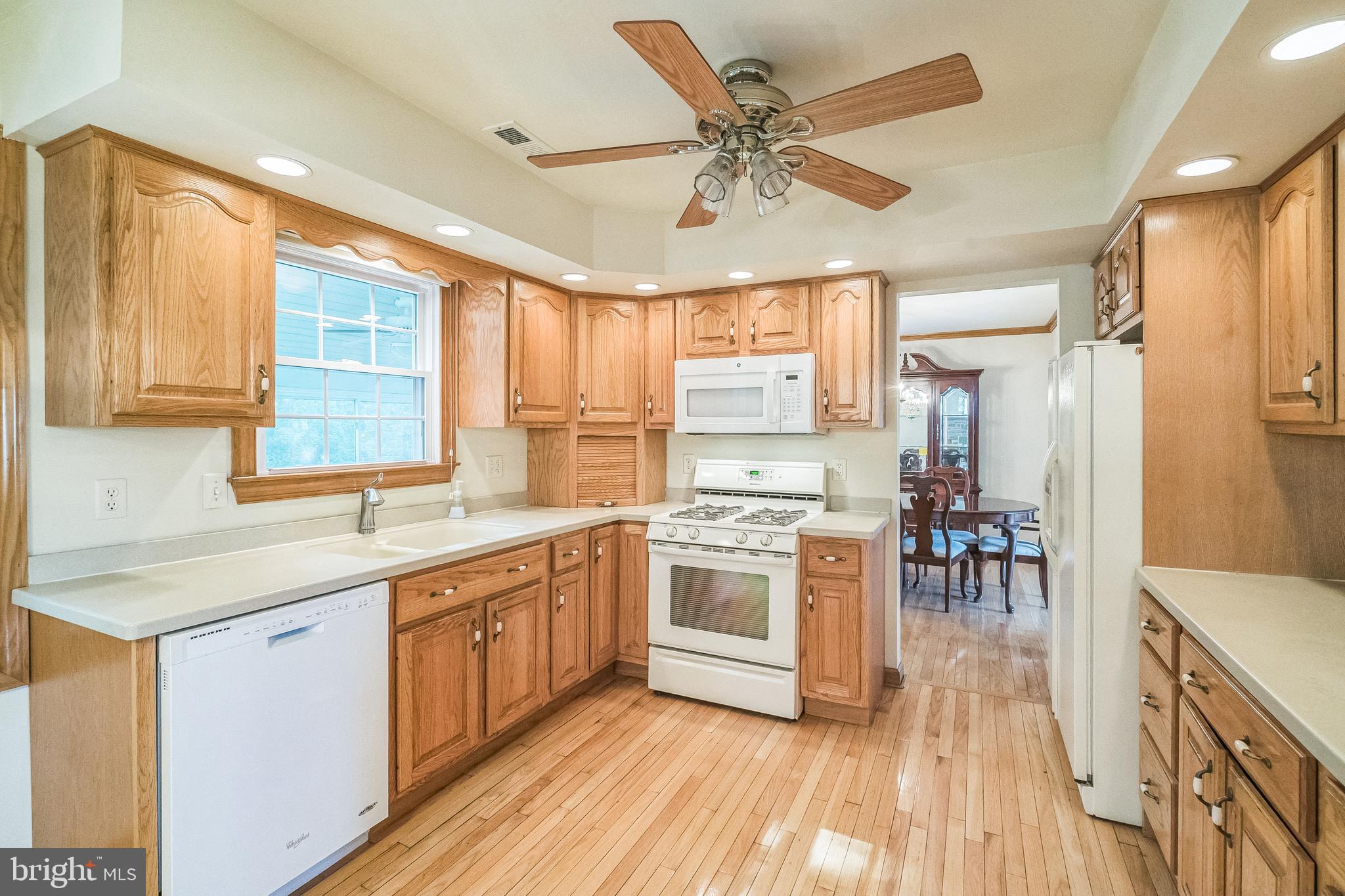 892 Phillips Road Warminster, PA 18974 - Photo 10 of 31 Gallery Image 10