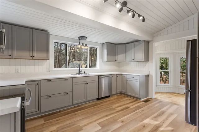 $324,900 | 204 Ridgewood Road, West Union, SC 29696