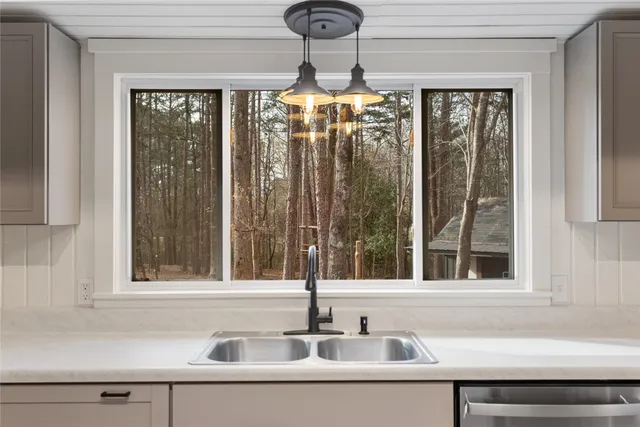 $324,900 | 204 Ridgewood Road, West Union, SC 29696