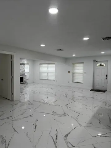 $3,800 | 4250 Northwest 9th Court, Coconut Creek, FL 33066