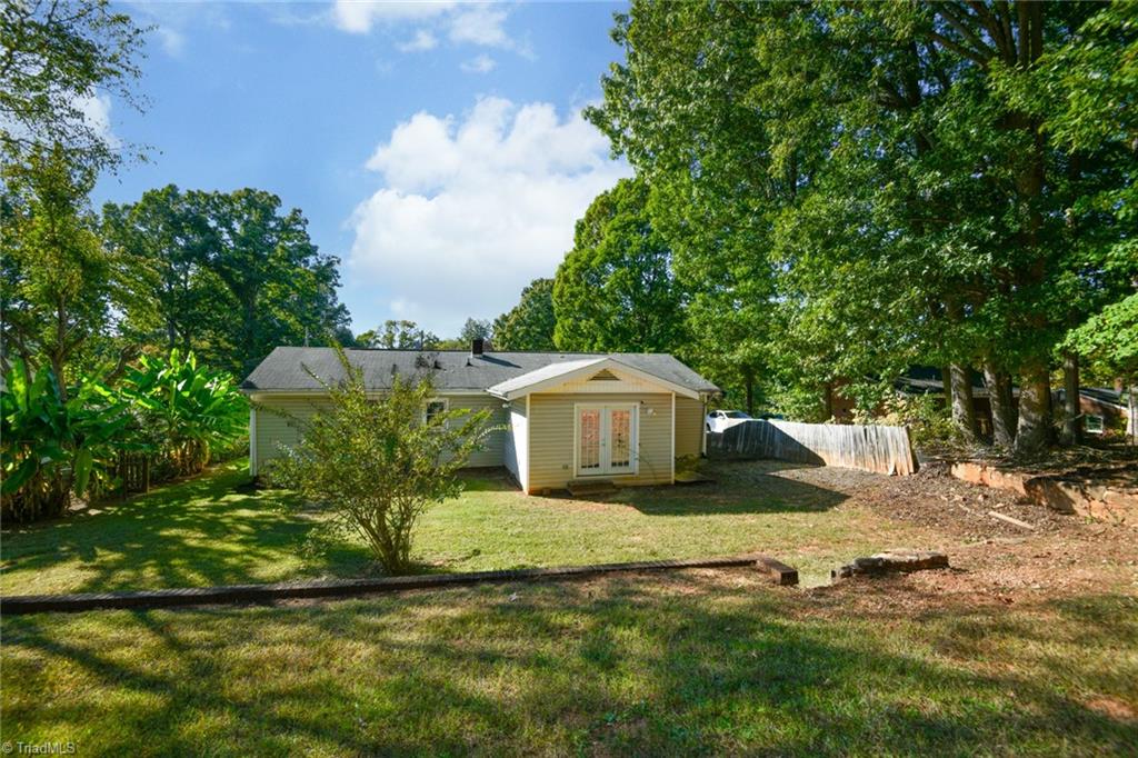 627 Spring Garden Circle High Point, NC 27260 - Photo 22 of 24