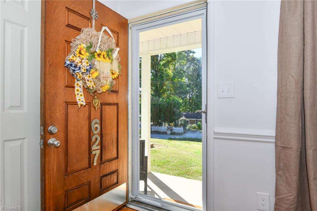 627 Spring Garden Circle High Point, NC 27260 - Photo 6 of 24