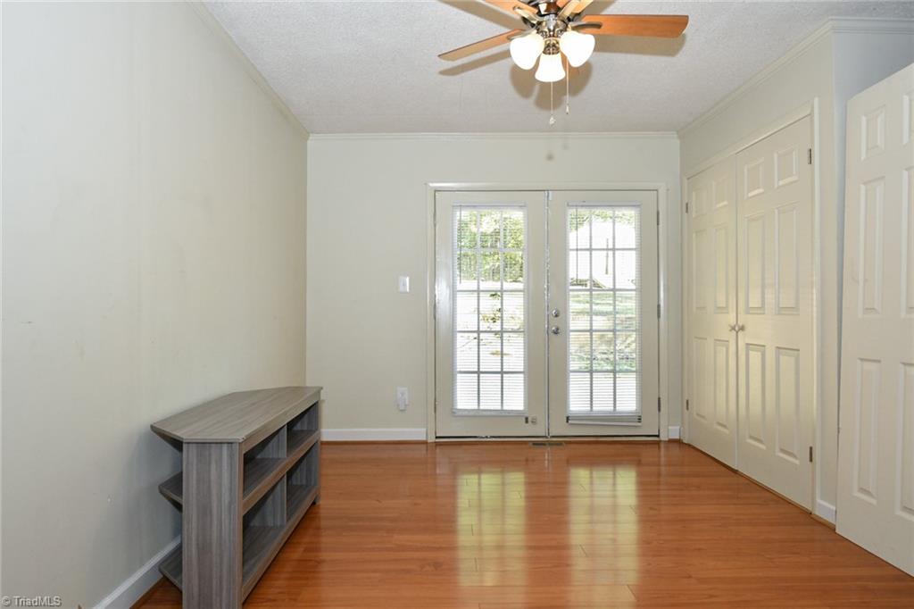 627 Spring Garden Circle High Point, NC 27260 - Photo 9 of 24