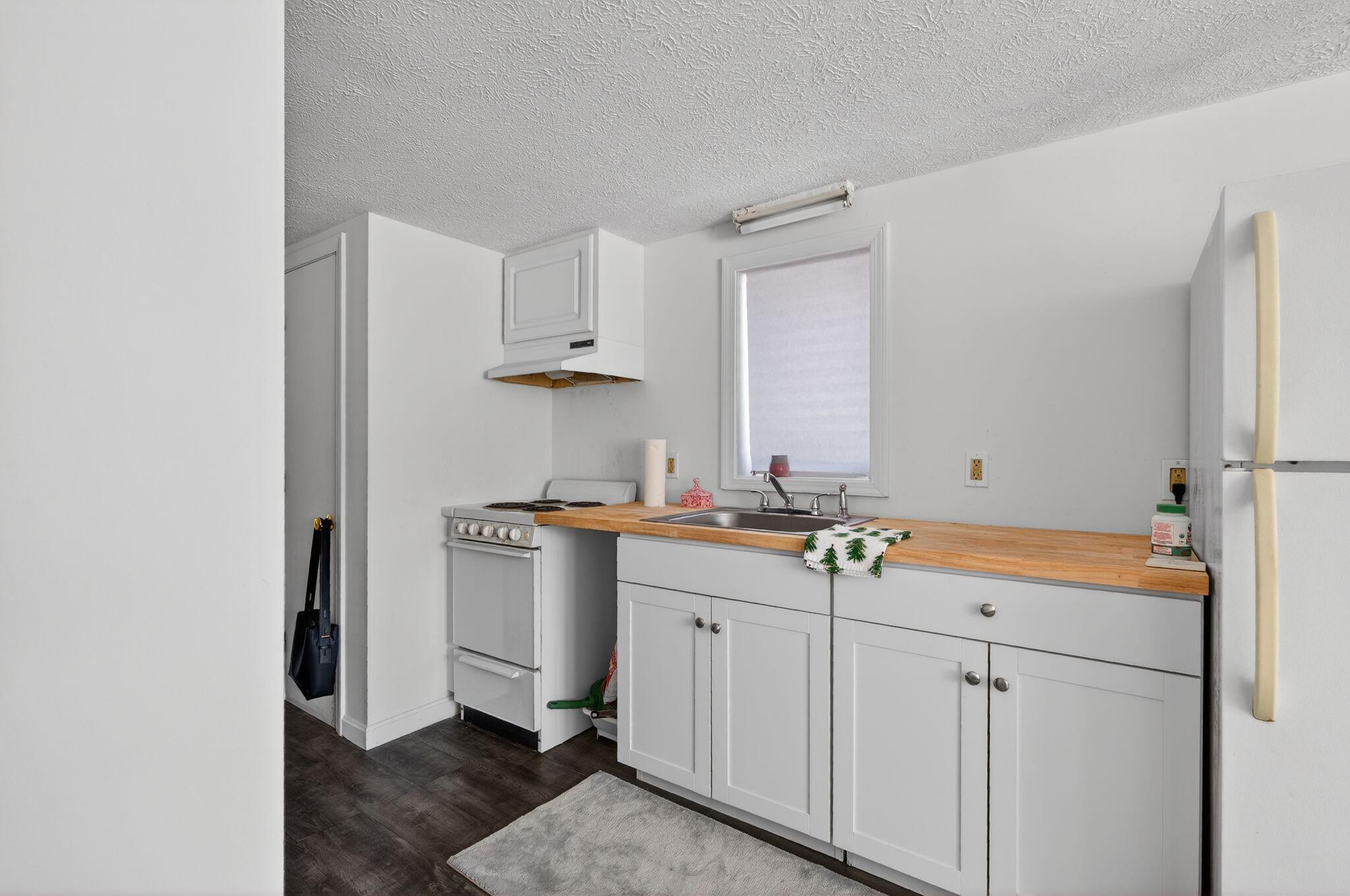 309 Sanford Road Wells, ME 04090 - Photo 7 of 18 DSC07038