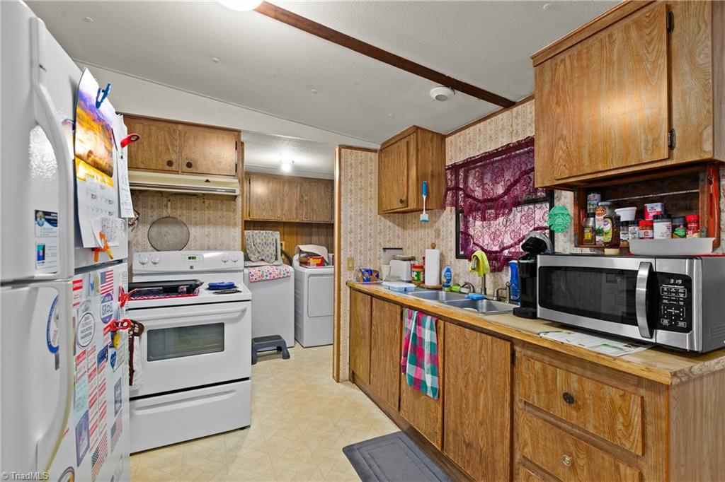 1315 Pebble Brook Road Sandy Ridge, NC 27046 - Photo 8 of 24 Gallery Image 8